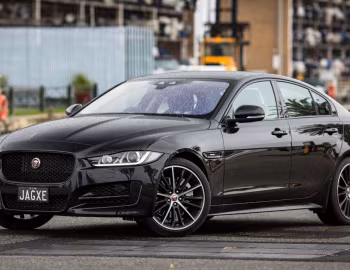 Jaguar XE 25t R-Sport [Australia] '2015–19