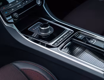 Interior Jaguar XE 25t R-Sport [Australia] '2015–19