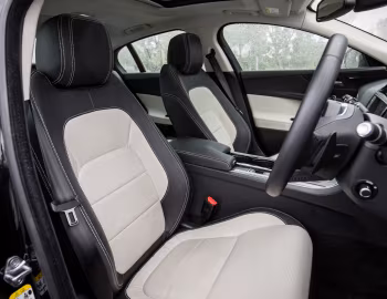 Interior Jaguar XE 25t R-Sport [Australia] '2015–19