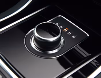 Interior Jaguar XE 300 Sport [UK-spec] '2018–19