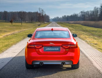 Jaguar XE 300 Sport [Worldwide] '2018–19