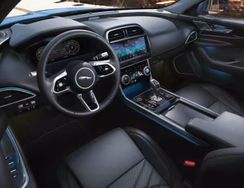 Interior Jaguar XE D180 HSE [Worldwide] '2019–24