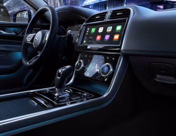 Interior Jaguar XE D180 HSE [Worldwide] '2019–24
