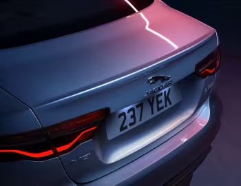 Jaguar XE D180 HSE [Worldwide] '2019–24