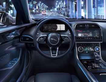 Panel frontal Jaguar XE D180 HSE [Worldwide] '2019–24