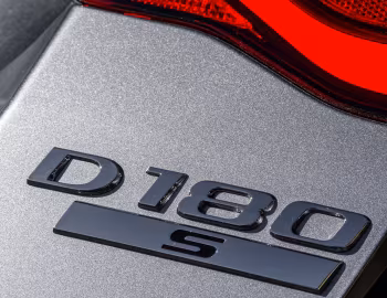 Jaguar XE D180 S [Worldwide] '2019–24