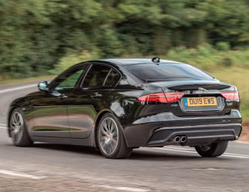 Jaguar XE D180 S [UK-spec] '2019–pr.