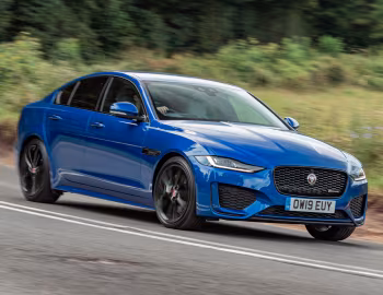 Jaguar XE D180 SE R-Dynamic AWD [UK-spec] '2019–pr.