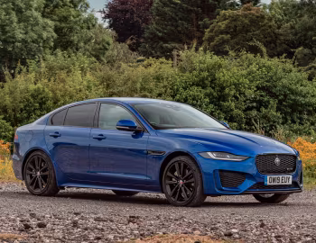Jaguar XE D180 SE R-Dynamic AWD [UK-spec] '2019–pr.