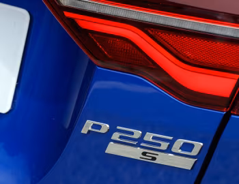 Jaguar XE P250 S R-Dynamic [Worldwide] '2019–24