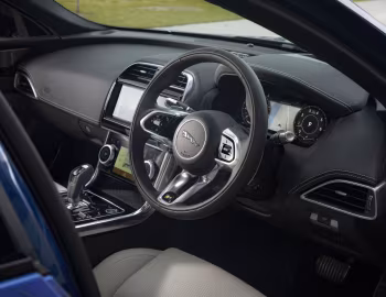Interior Jaguar XE P300 AWD R-Dynamic Black Pack [Australia] '2021–pr.