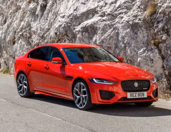 Jaguar XE P300 S R-Dynamic AWD [Worldwide] '2019–pr.