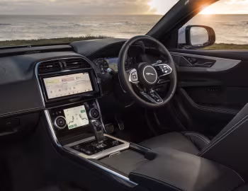 Interior Jaguar XE P300 SE R-Dynamic [Australia] '2019–pr.