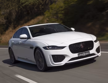 Jaguar XE P300 SE R-Dynamic [Australia] '2019–pr.