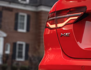 2020 Jaguar XE P300 R-Dynamic [North America] '2019–20