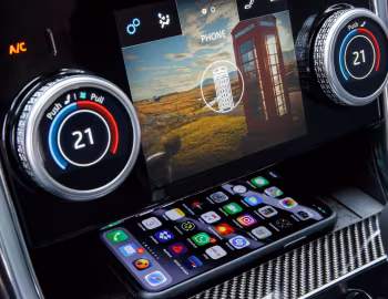 Interior Jaguar XE P300 S R-Dynamic AWD [Worldwide] '2019–pr.