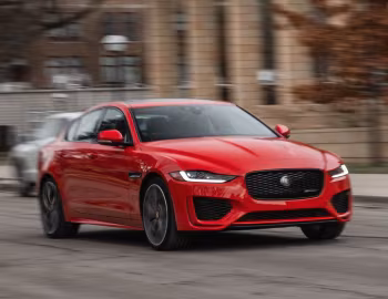 2020 Jaguar XE P300 R-Dynamic [North America] '2019–20
