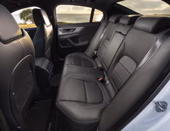 Interior Jaguar XE P300 SE R-Dynamic [Australia] '2019–pr.