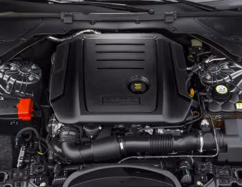 Bajo el capó Jaguar XE 20d Portfolio [Worldwide] '2015–19