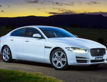 Jaguar XE 20t Prestige [Australia] '2015–19
