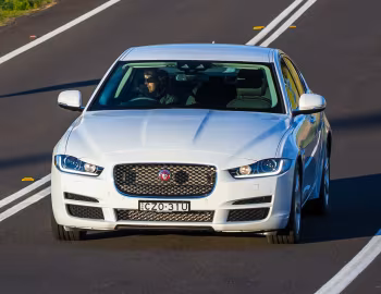 Jaguar XE 20t Prestige [Australia] '2015–19