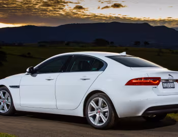 Jaguar XE 20t Prestige [Australia] '2015–19