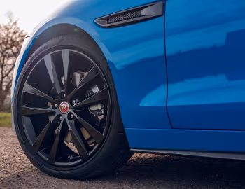 Jaguar XE R-Dynamic "Reims Edition" [UK-spec] '2020