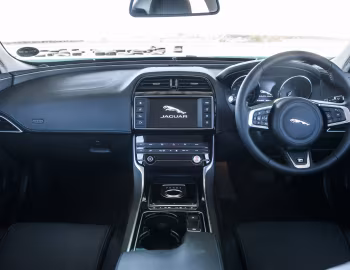 Panel frontal Jaguar XE 20d R-Sport [South Africa] '2015–19