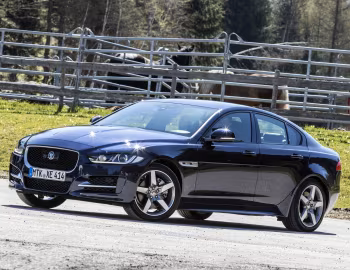 Jaguar XE 20d R-Sport AWD [Worldwide] '2015–19
