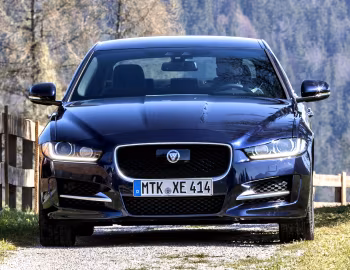 Jaguar XE 20d R-Sport AWD [Worldwide] '2015–19
