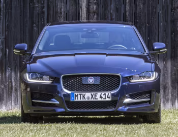 Jaguar XE 20d R-Sport AWD [Worldwide] '2015–19