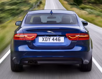 Jaguar XE 20d R-Sport [UK-spec] '2015–19