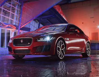 Jaguar XE S [UK-spec] '2015–19