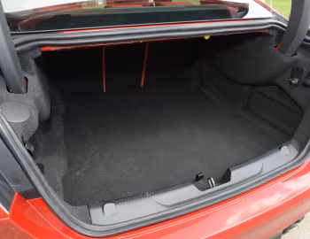 Ambos Jaguar XE S [UK-spec] '2015–19