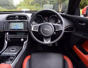 Panel frontal Jaguar XE S [UK-spec] '2015–19