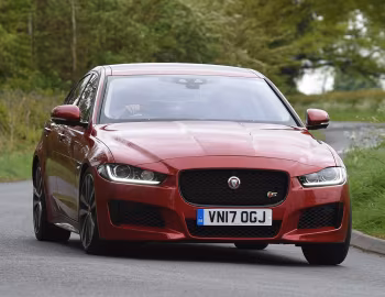 Jaguar XE S [UK-spec] '2015–19