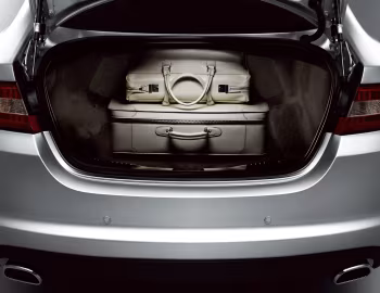 Ambos Jaguar XF [UK-spec] '2008–11