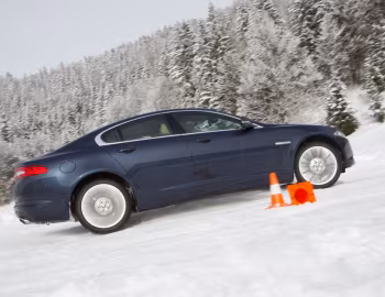 Jaguar XF 3.0 AWD '2012–15