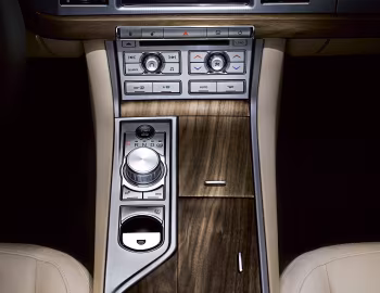 Interior Jaguar XF '2008–11