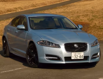 Jaguar XF 2.0 Premium Luxury [Japan] '12.2012–09.2015