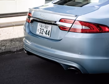 Jaguar XF 2.0 Premium Luxury [Japan] '12.2012–09.2015