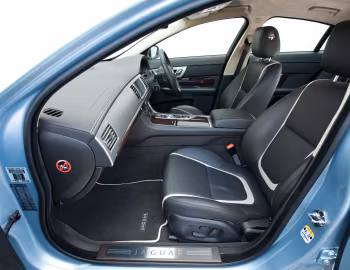 Interior Jaguar XF 2.2 Diesel [UK-spec] '05.2011–15