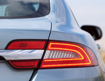 Jaguar XF 2.2 Diesel [UK-spec] '05.2011–15