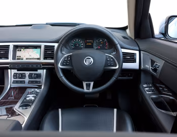 Panel frontal Jaguar XF 2.2 Diesel [UK-spec] '05.2011–15
