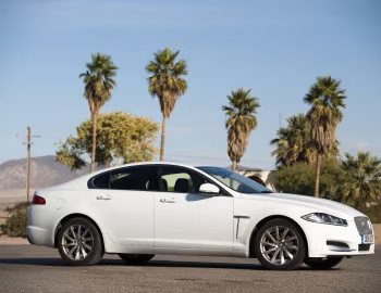 Jaguar XF 2.2 Diesel [UK-spec] '05.2011–15