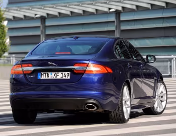 Jaguar XF 2.2 Diesel Option Pack '2011–15