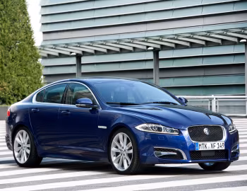 Jaguar XF 2.2 Diesel Option Pack '2011–15