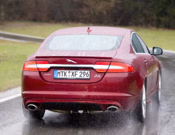 Jaguar XF 3.0 AWD Option Pack '2012–15