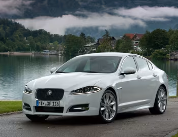 Jaguar XF 3.0 Diesel Option Pack '2011–15