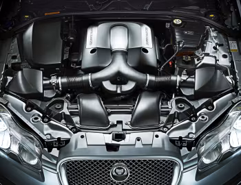 Bajo el capó Jaguar XF 4.2 V8 Kompressor '2008–11